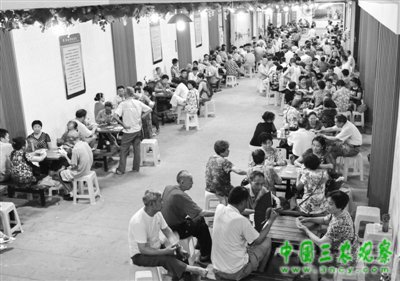我国迎今夏最大范围高温天气 12省市气温达35℃