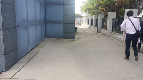 江苏连云港：映辉胶业不合格的工程该向谁追责？
