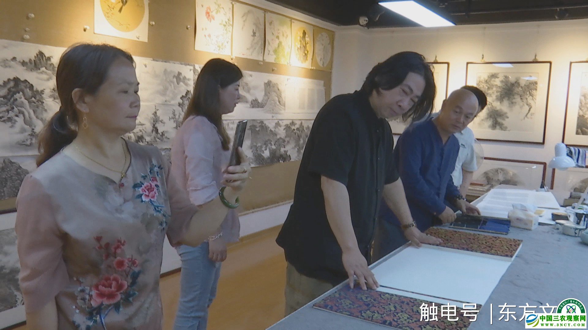 台湾艺术家与画家刘瑞京先生做艺术交流 
