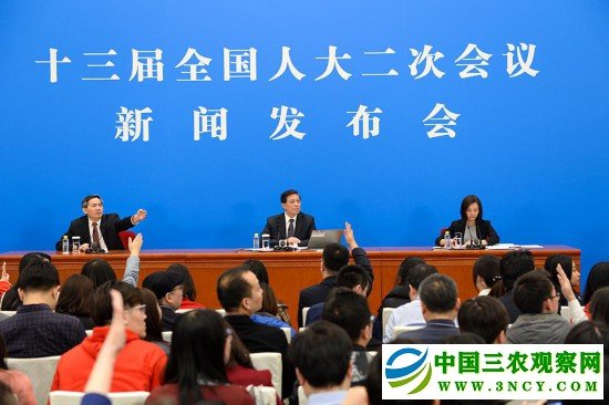 新闻发布会现场。（人民网记者 翁奇羽 摄）