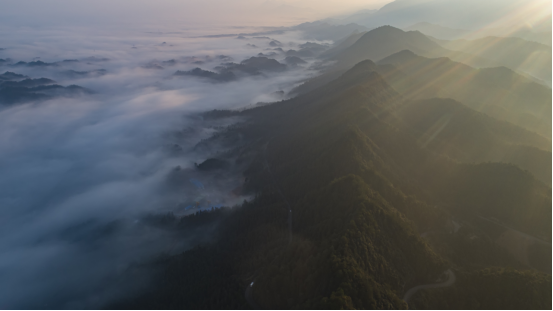 江西省武宁县：云海仙境再现柳山景区