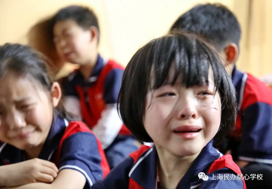电话两端为何都哭成泪人？——斌心学校母亲节感恩活动纪实