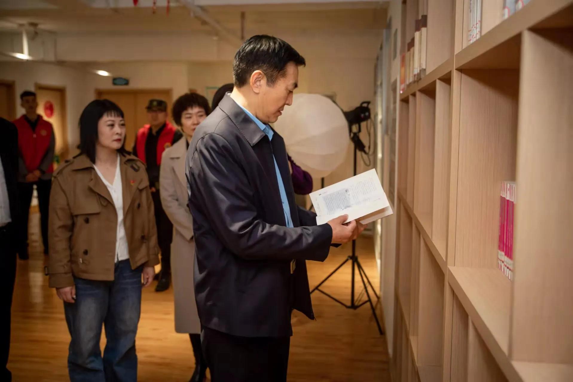 “共建共治共享”社区治理新格局“便民惠民助民”社区志愿新理念